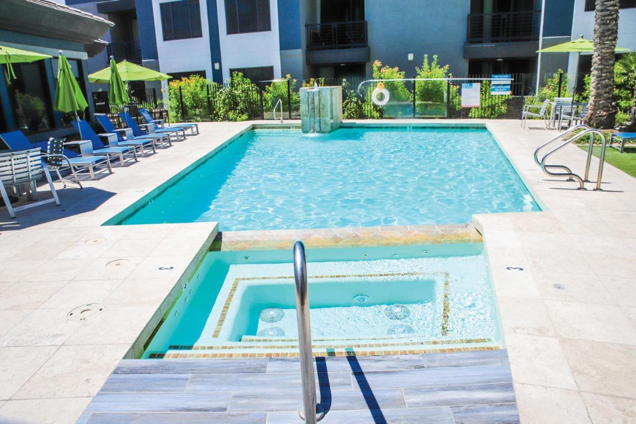 Luxury Mountain View 2Br With Balcony Located In Scottsdale Apartamento Exterior foto